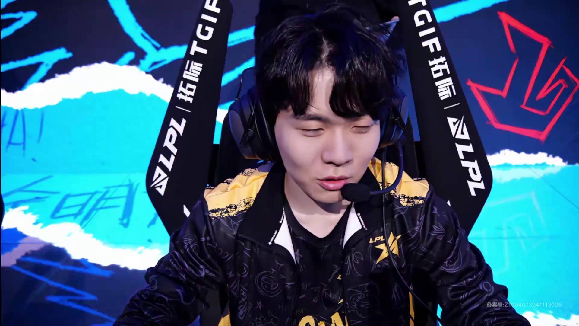 九游平台-Rookie意外战胜SKT，最后时刻胜出引爆全场！